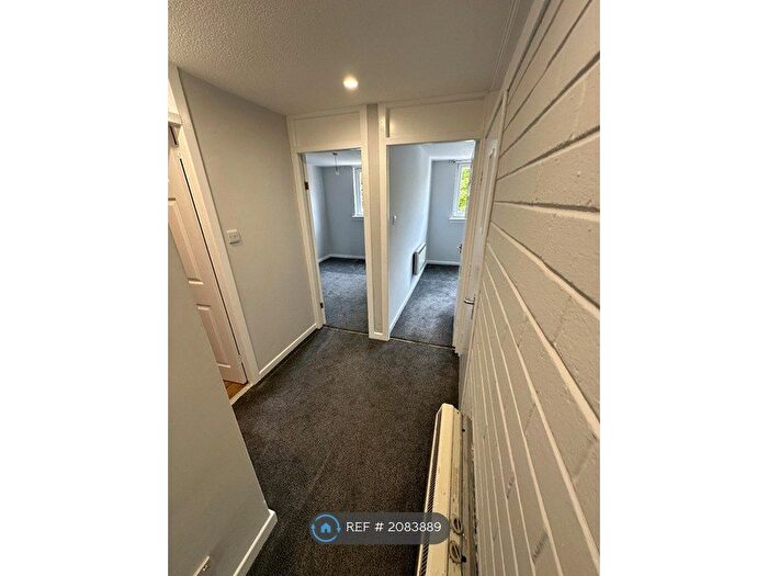 2 Bedroom Flat To Rent In Braehead Road, Cumbernauld, Glasgow, G67