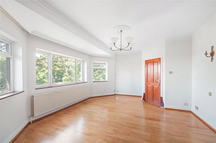 5 Bedroom Detached House To Rent In Ballard Close, Kingston Upon Thames, KT2