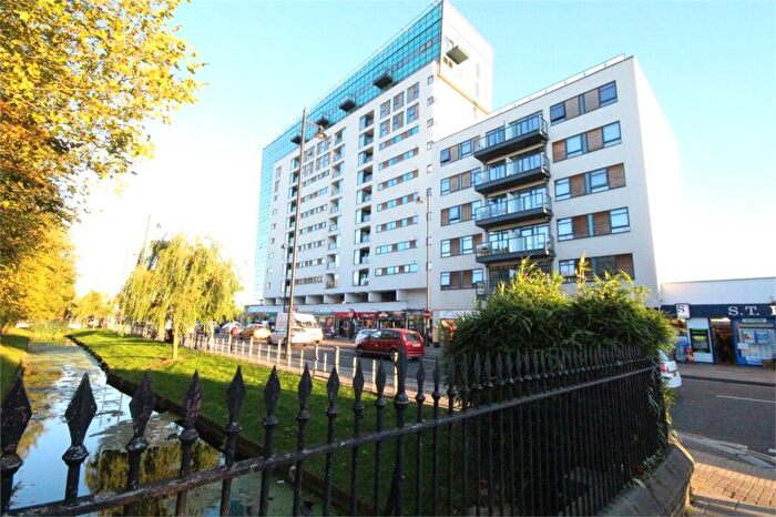 2 Bedroom Flat For Sale In Pinnacle House, A Southbury Road, Enfield, EN1