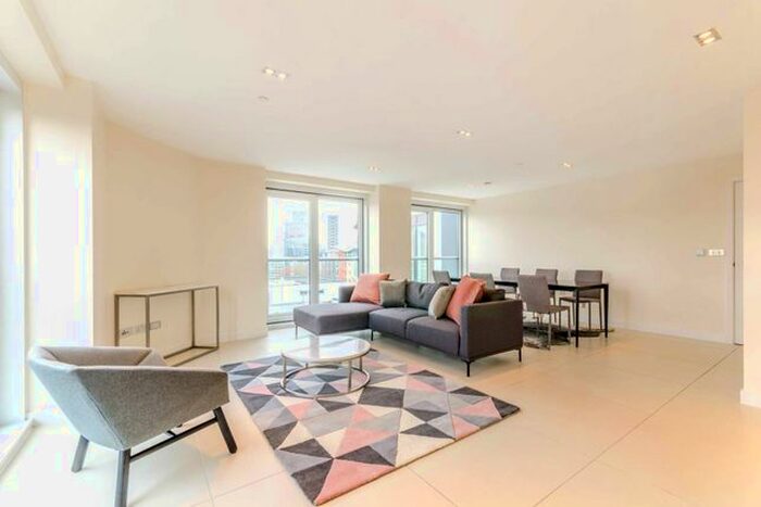 2 Bedroom Flat To Rent In City Road, Old Street, London, EC1Y