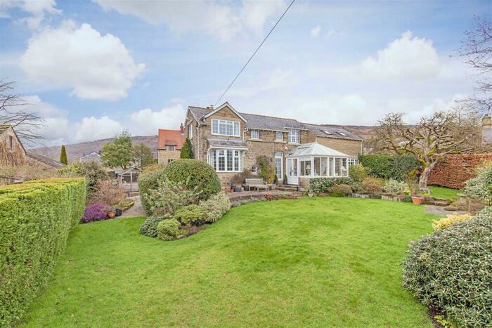 4 Bedroom Detached House For Sale In The Green, Curbar, Hope Valley, S32