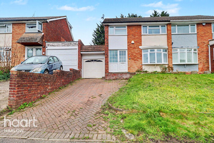 3 Bedroom Semi-Detached House For Sale In Watersmeet, Harlow, CM19