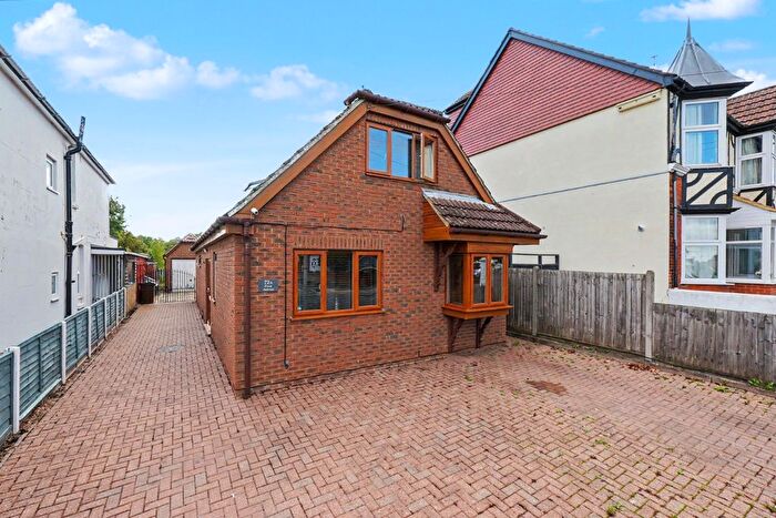 4 Bedroom Detached Bungalow For Sale In First Avenue, Gillingham, ME7