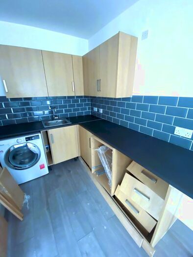 Studio To Rent In Rutland Road, Ilford, IG1