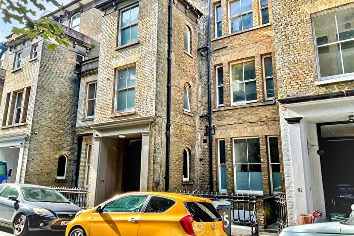 2 Bedroom Flat For Sale In Lower Flat, Victoria Park, Dover, CT16