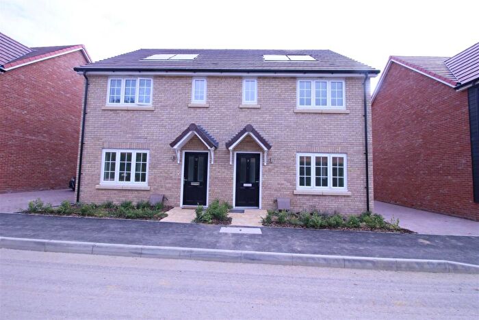 3 Bedroom House To Rent In Crown Drive, Elsenham, CM22