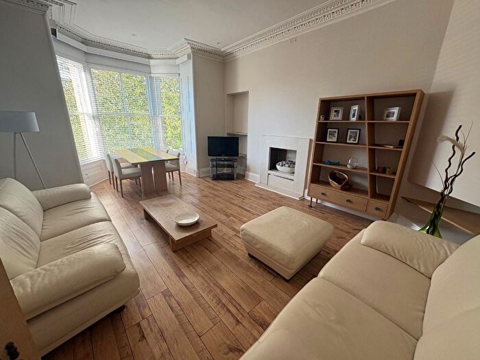 2 Bedroom Flat To Rent In Albert Street, City Centre, Aberdeen, AB25