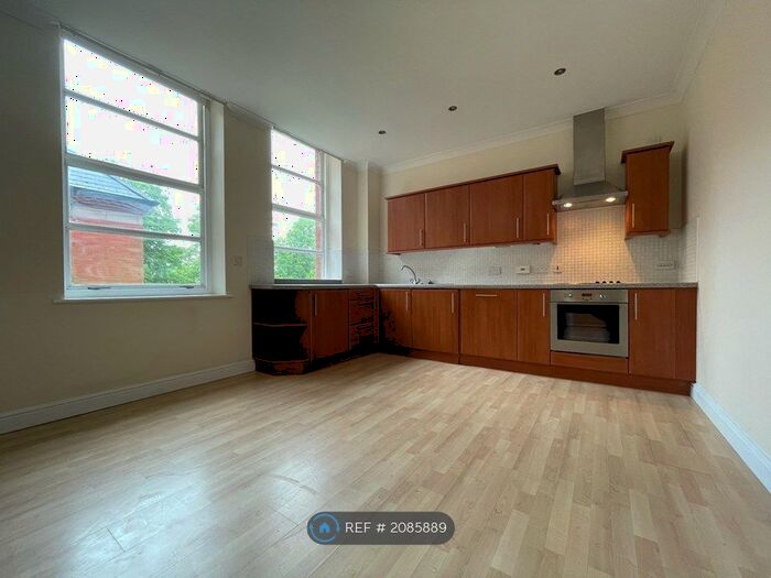 2 Bedroom Flat To Rent In Nightingale House, Nottingham, NG3