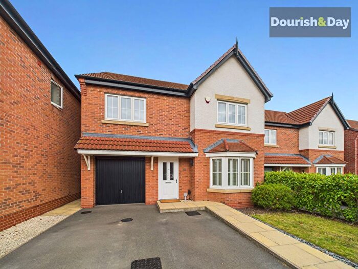 4 Bedroom Detached House For Sale In Yelland Walk, Great Haywood, ST18
