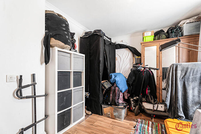 1 Bedroom Flat For Sale In Semley Gate, London, E9 - Photo 12