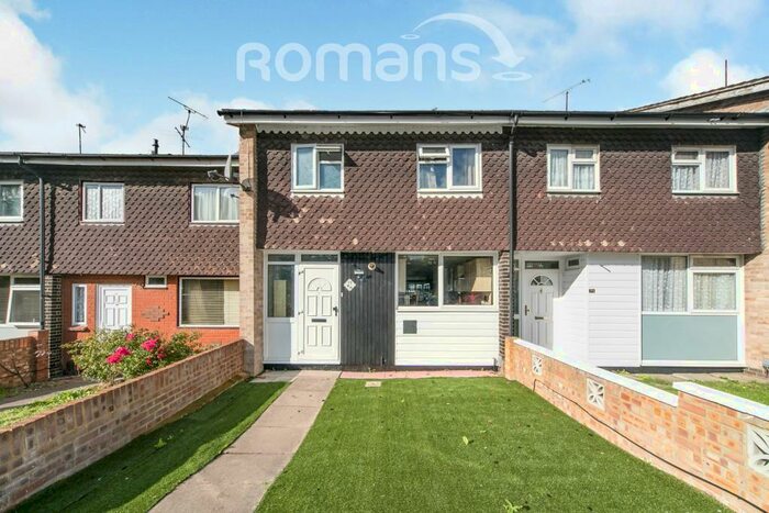 3 Bedroom Terraced House To Rent In Hexham Road, Reading, RG2