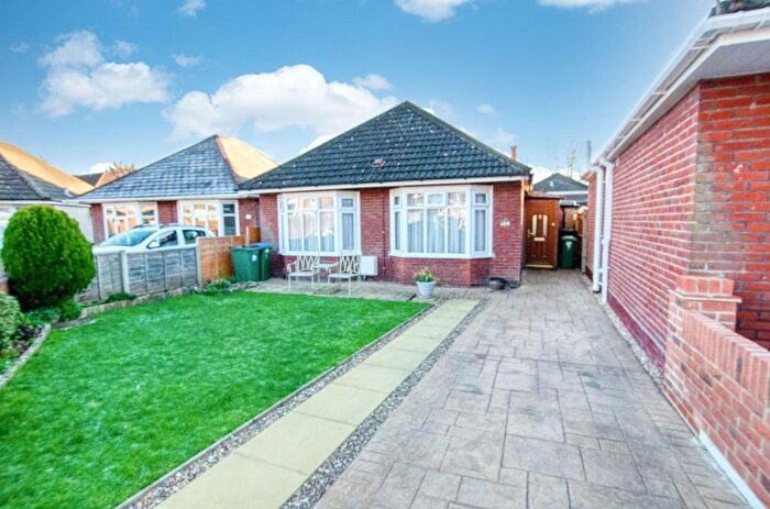 2 Bedroom Bungalow For Sale In Jubilee Gardens, Southampton, SO18