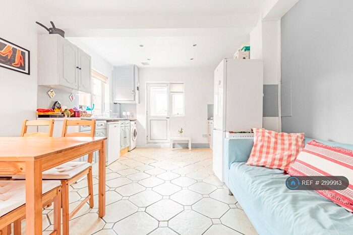 6 Bedroom Terraced House To Rent In Scrubs Lane, London, NW10