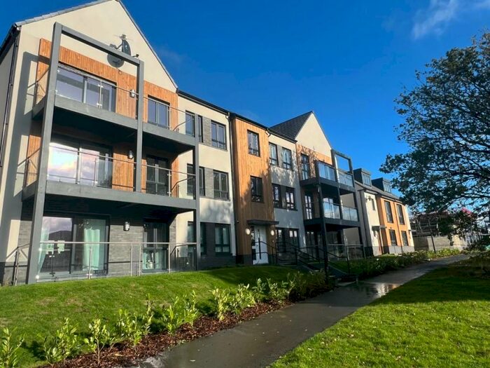2 Bedroom Apartment To Rent In Harewood Croft, Leeds, LS15