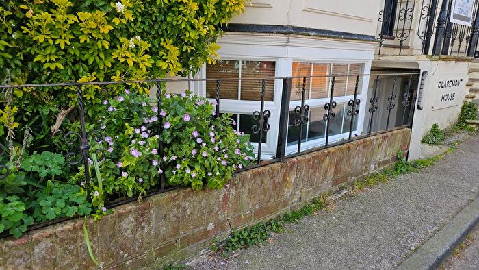 1 Bedroom Flat For Sale In Garden Flat, Walmer Castle Road, Walmer, CT14