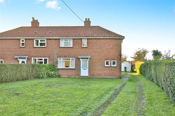 3 Bedroom Semi-Detached House For Sale In Woodrow Lane, Aslacton, Norwich, NR15
