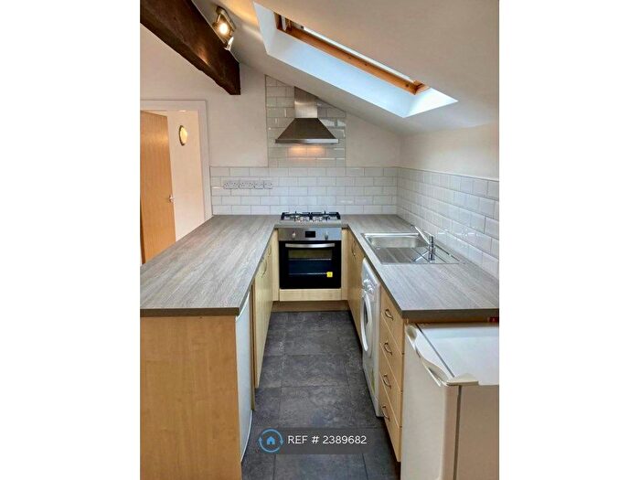 2 Bedroom Flat To Rent In Back Percy Street, Liverpool, L8