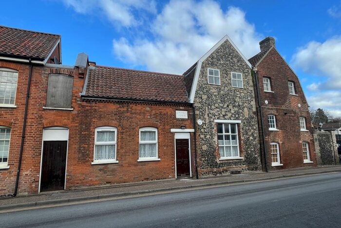 3 Bedroom Terraced House To Rent In St. Nicholas Street, Thetford, Norfolk, IP24