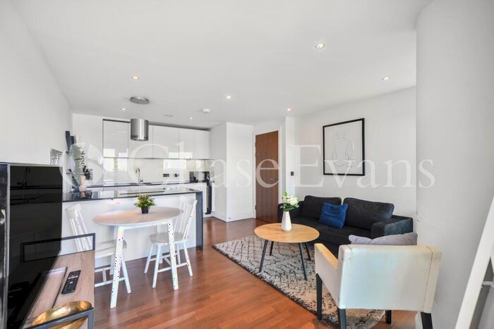 1 Bedroom Flat To Rent In Whitechapel High Street, Aldgate, London, E1
