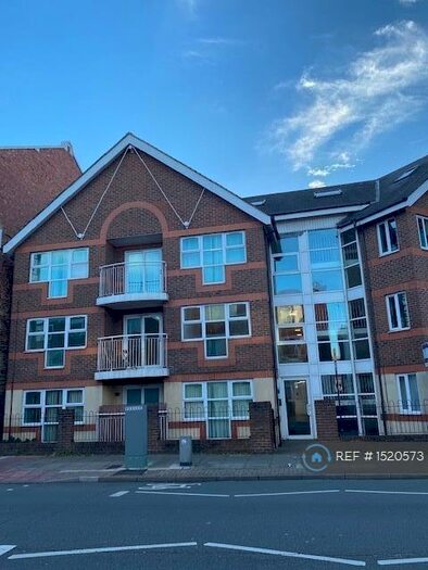 2 Bedroom Flat To Rent In Stirling House, Portsmouth, PO2