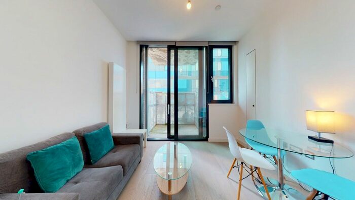 Studio To Rent In Highgate Hill, London, N19