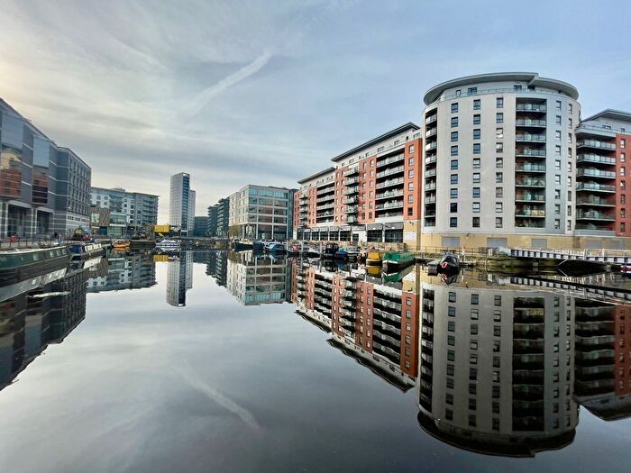 1 Bedroom Flat To Rent In Cartier House, The Boulevard, Leeds, West Yorkshire, LS10