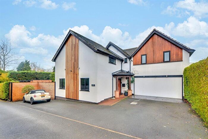 4 Bedroom Detached House For Sale In Derby Road, Beeston, Nottingham, NG9