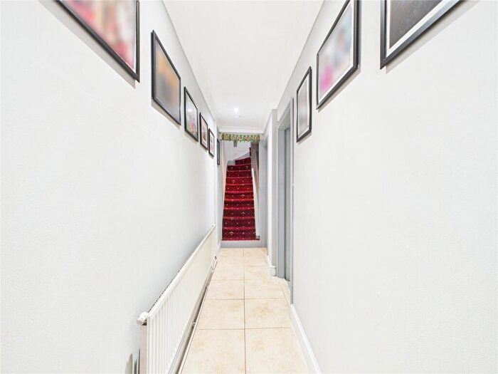 4 Bedroom Terraced House To Rent In Mitcham Road, Croydon, CR0