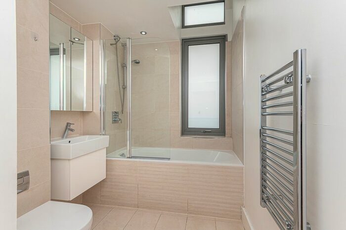 1 Bedroom Flat To Rent In Bonchurch Road, Portobello Square, Ladbroke Grove, W10