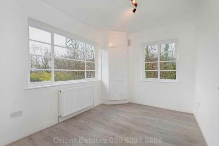 2 Bedroom Flat To Rent In Denison Close, Hampstead Garden Suburb, East Finchley, N2
