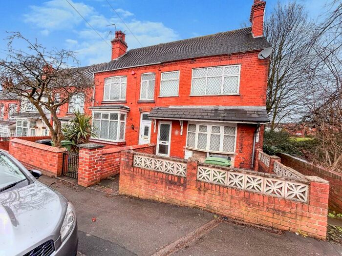 3 Bedroom Terraced House To Rent In Blowers Green Road, Dudley, DY2