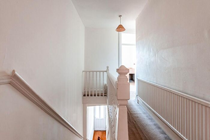2 Bedroom Apartment To Rent In Felpham, PO22