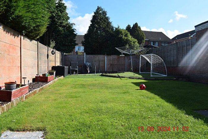 5 Bedroom Detached House To Rent In Berwyn Way, Nuneaton, CV10