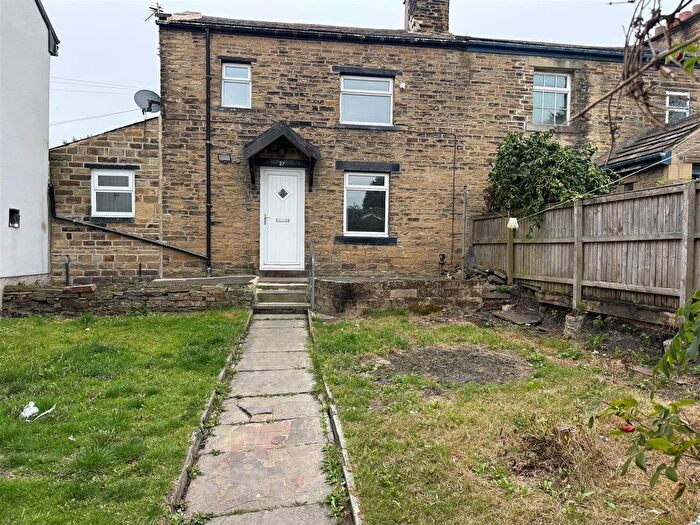2 Bedroom Cottage For Sale In Rossefield Road, Heaton, Bradford, BD9