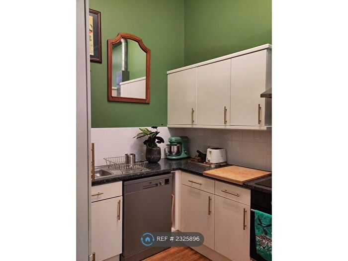 1 Bedroom Flat To Rent In Tobacco Factory Phase, Manchester, M4