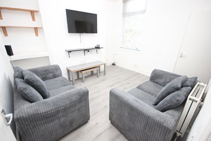 3 Bedroom Terraced House To Rent In Lawrence Road, L15