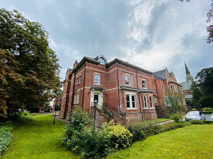 2 Bedroom Flat To Rent In Heaton Gardens, Heaton Moor Road, Heaton Moor, Stockport, SK4