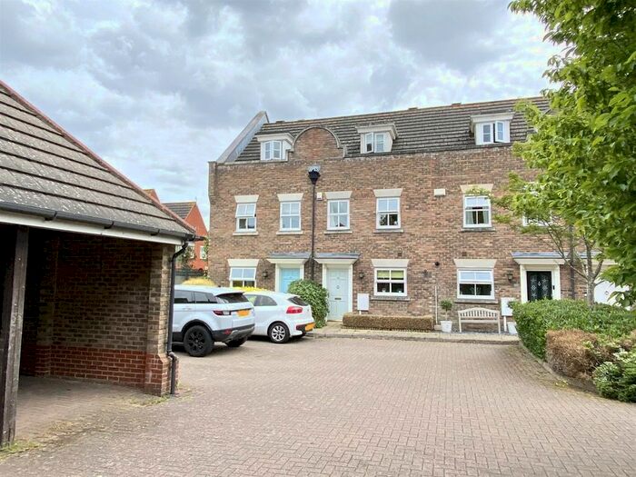 3 Bedroom Terraced House To Rent In Winston Avenue, Kings Hill, ME19