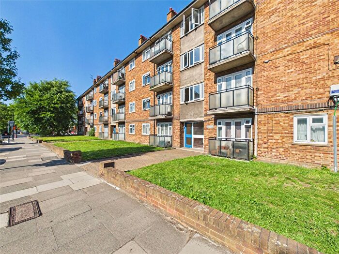 1 Bedroom Flat To Rent In Frances Street, London, SE18