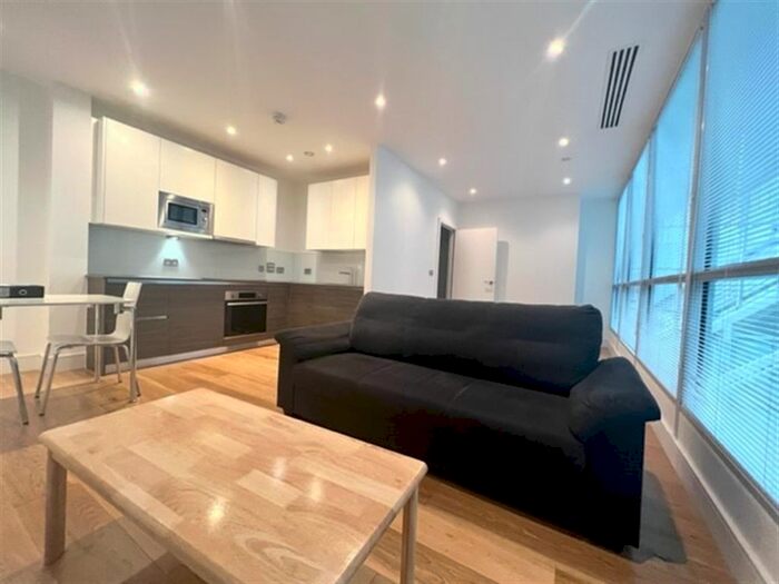 1 Bedroom Flat To Rent In Staines Road, Hounslow, TW3