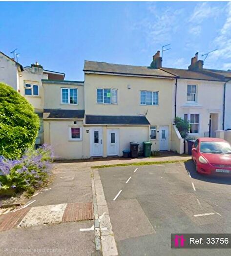 3 Bedroom Apartment To Rent In Elm Grove, Brighton, BN2