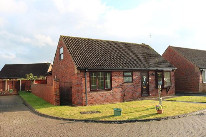 2 Bedroom Detached Bungalow For Sale In Mowbray Close, DN9