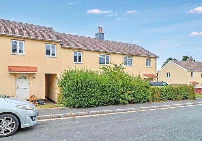 3 Bedroom Flat For Sale In Charles Road, Yeovil, Somerset, BA21