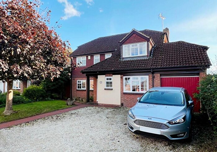 4 Bedroom Detached House For Sale In Montague Road, Saltford, Bristol, BS31
