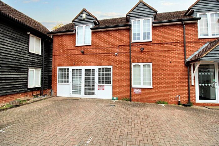 2 Bedroom Ground Maisonette To Rent In High Street, Stevenage, SG1