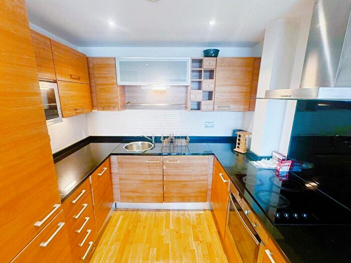 2 Bedroom Flat To Rent In Cartier House, Clarence Dock, Leeds, LS10