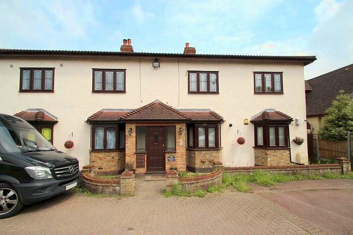 2 Bedroom Apartment To Rent In Tysea Hill, Stapleford Abbotts, Romford, RM4