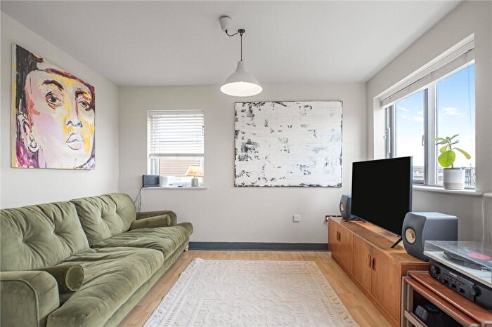 1 Bedroom Penthouse To Rent In Bamboo Court, Woodmill Road, Clapton, Hackney, E5