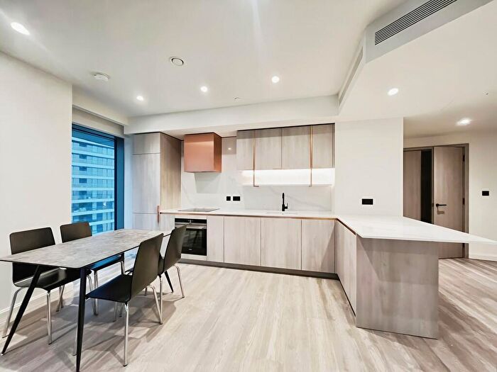 2 Bedroom Apartment To Rent In Aspen, Canary Wharf, E14