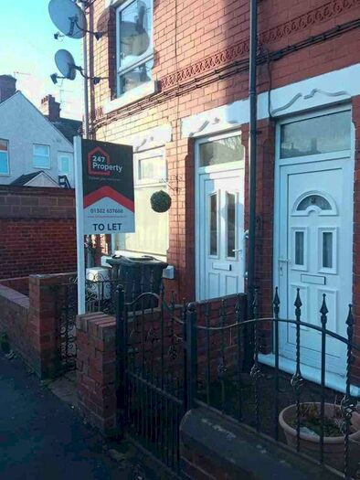 2 Bedroom Terraced House To Rent In Queens Road, Askern, DN6